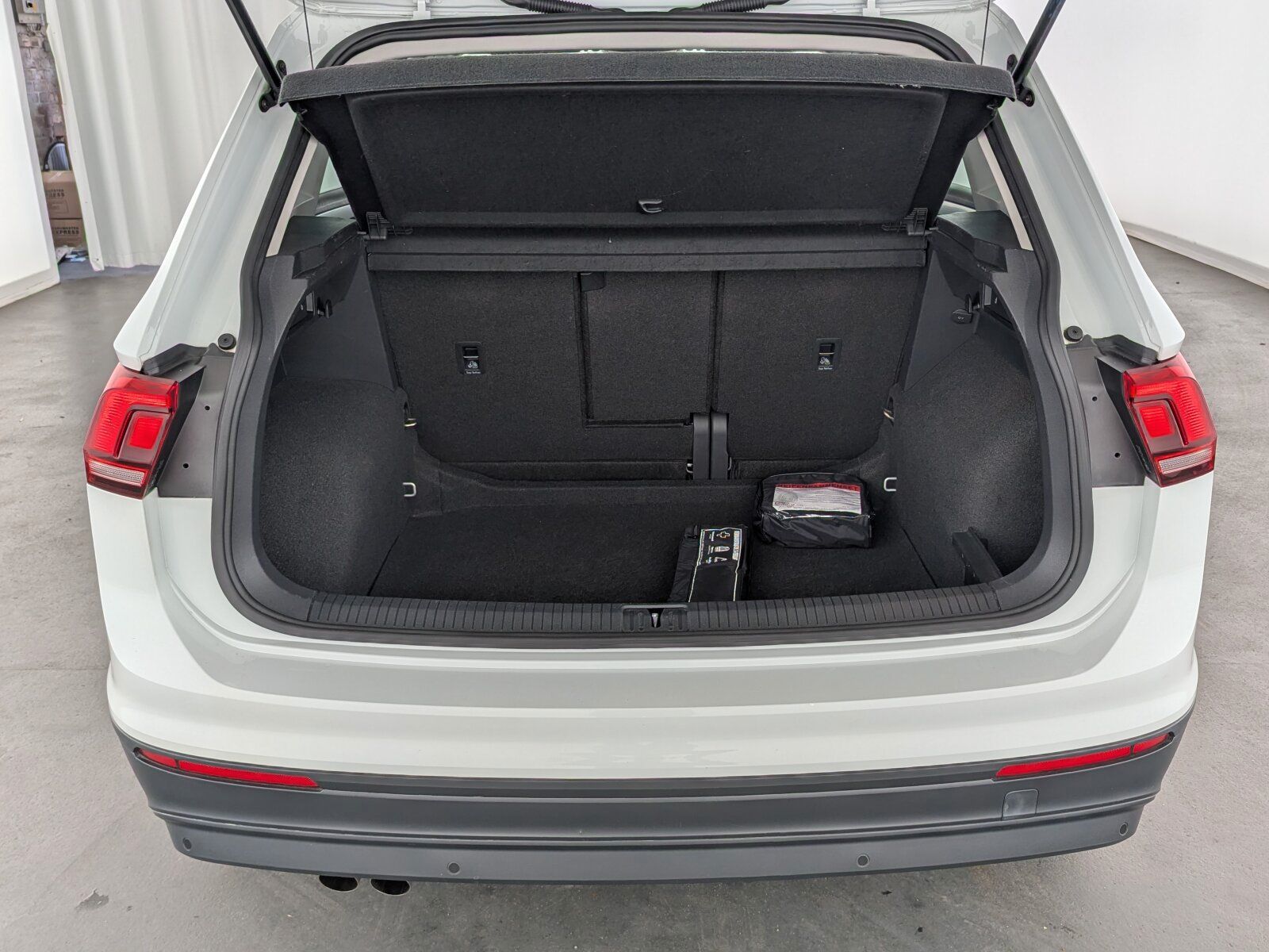 Volkswagen Tiguan 1.5 TSI Comfortline AHK+SHZ+RFK+BLUETOOTH foto 11