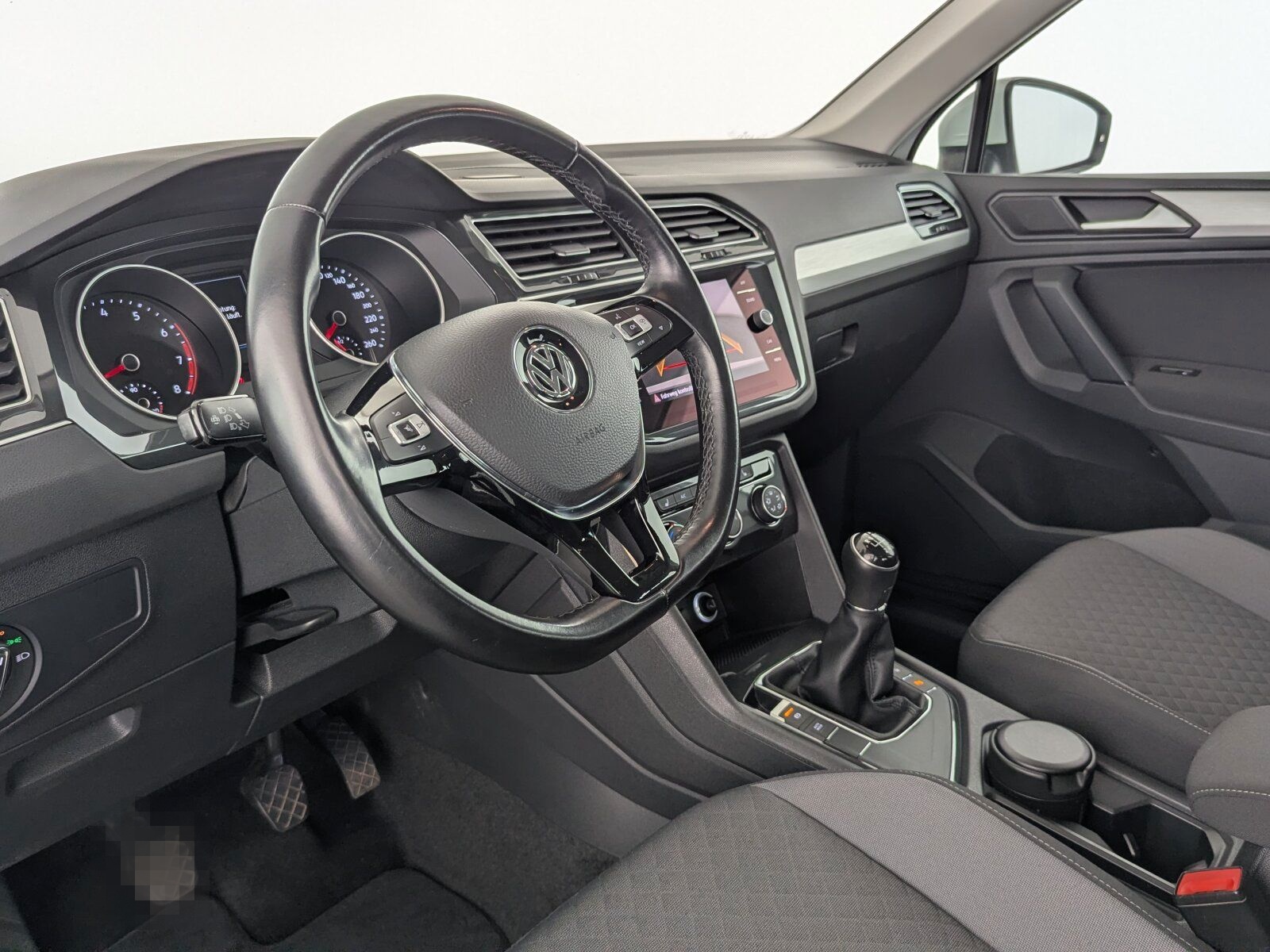 Volkswagen Tiguan 1.5 TSI Comfortline AHK+SHZ+RFK+BLUETOOTH foto 14