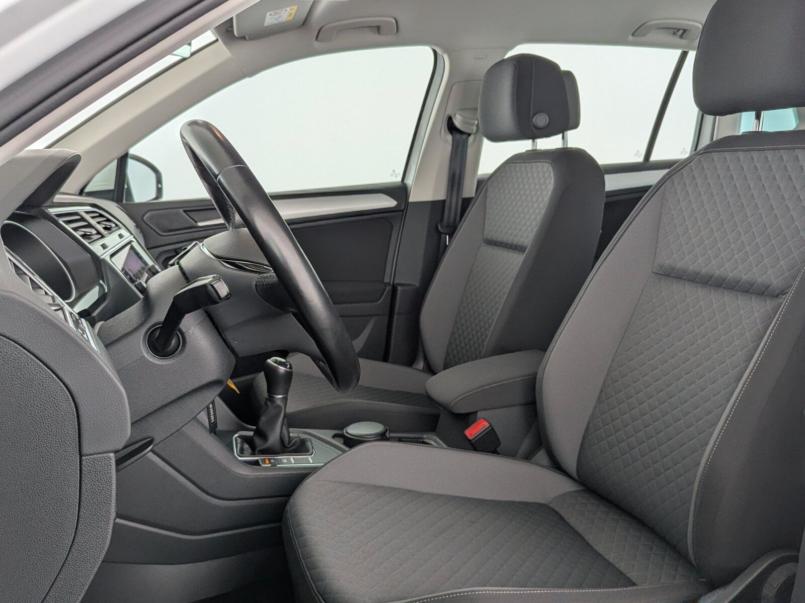 Volkswagen Tiguan 1.5 TSI Comfortline AHK+SHZ+RFK+BLUETOOTH foto 15