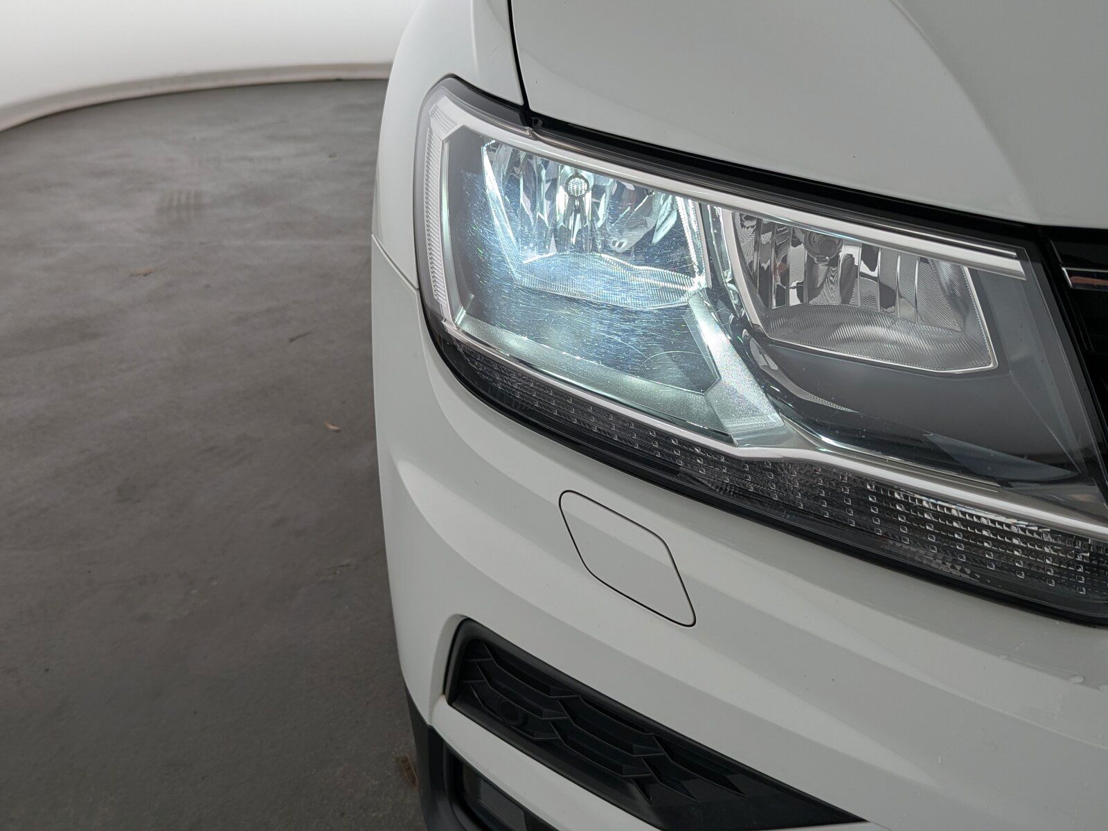 Volkswagen Tiguan 1.5 TSI Comfortline AHK+SHZ+RFK+BLUETOOTH foto 3