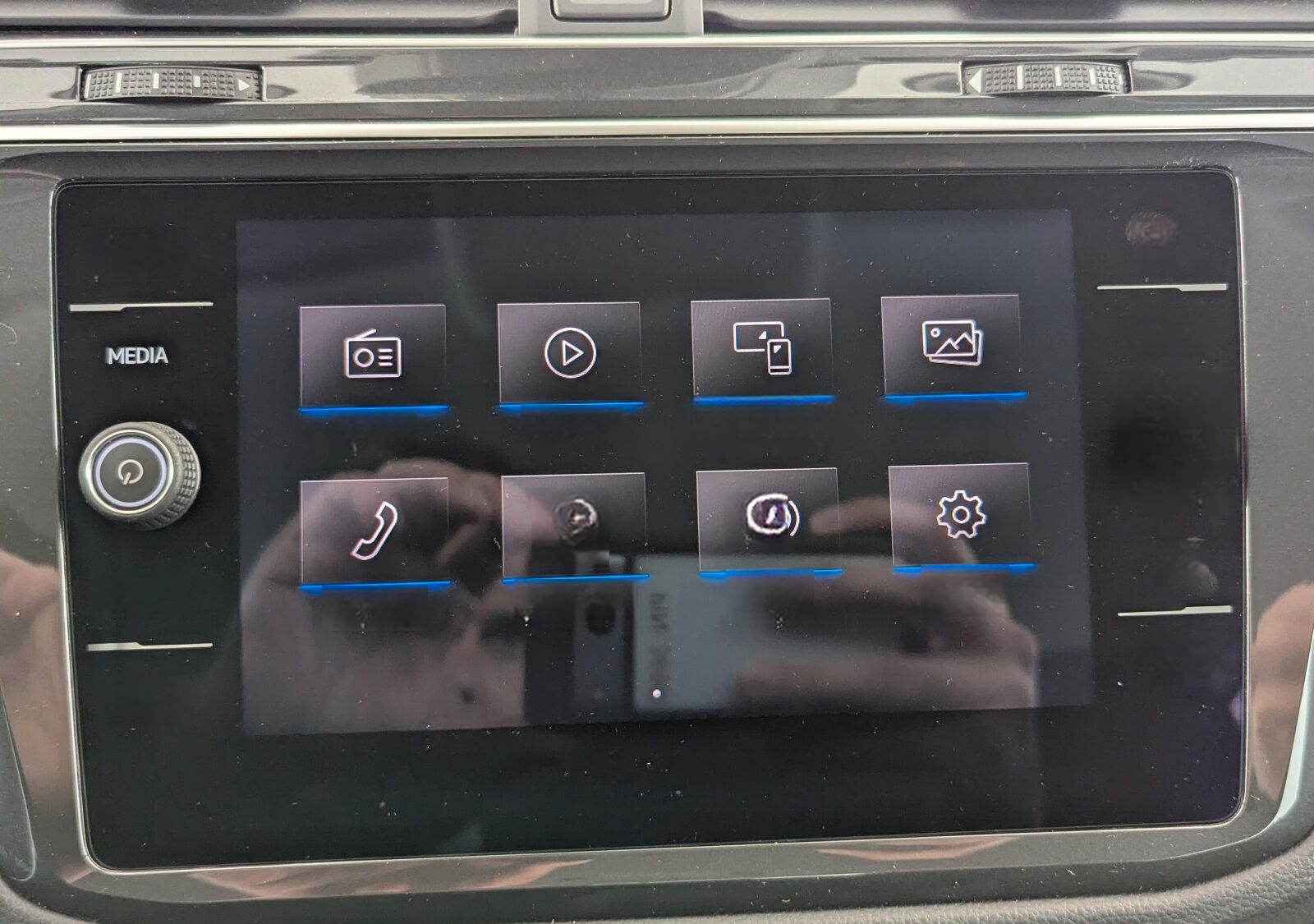 Volkswagen Tiguan 1.5 TSI Comfortline AHK+SHZ+RFK+BLUETOOTH foto 21