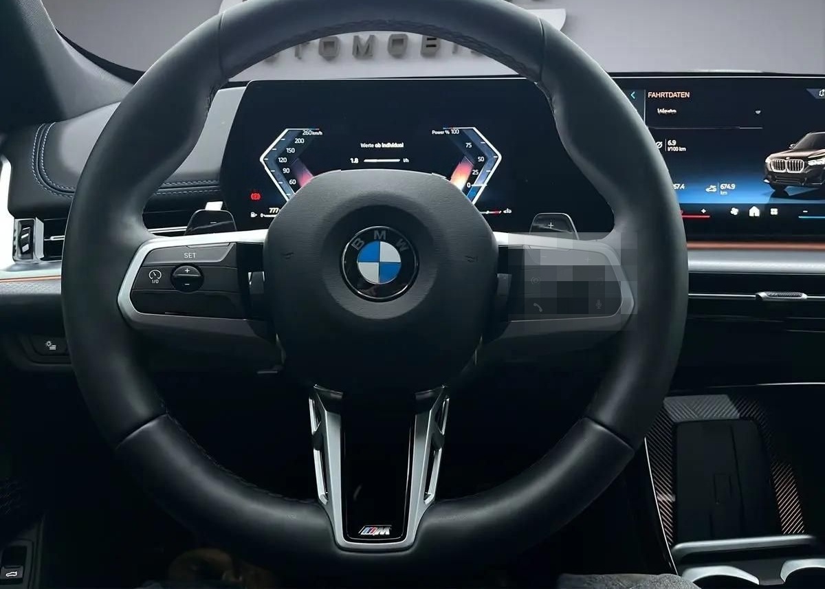 BMW X1 sDrive18i | M-SPORT | AHK | Pano foto 15