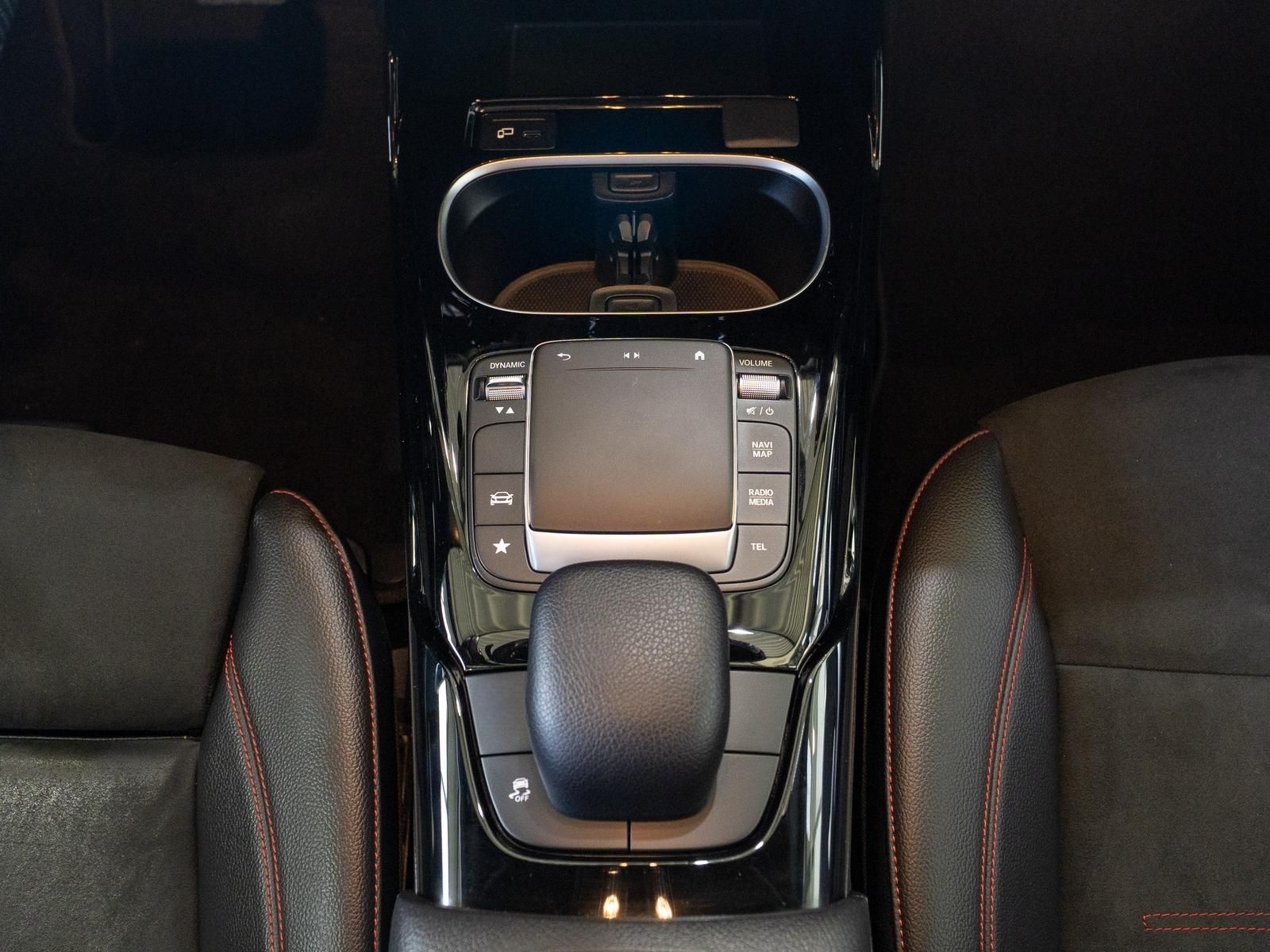 Mercedes-Benz CLA 35 4M 7G-DCT *PANO*R-KAMERA*1.HD*AMBIENTE* foto 20