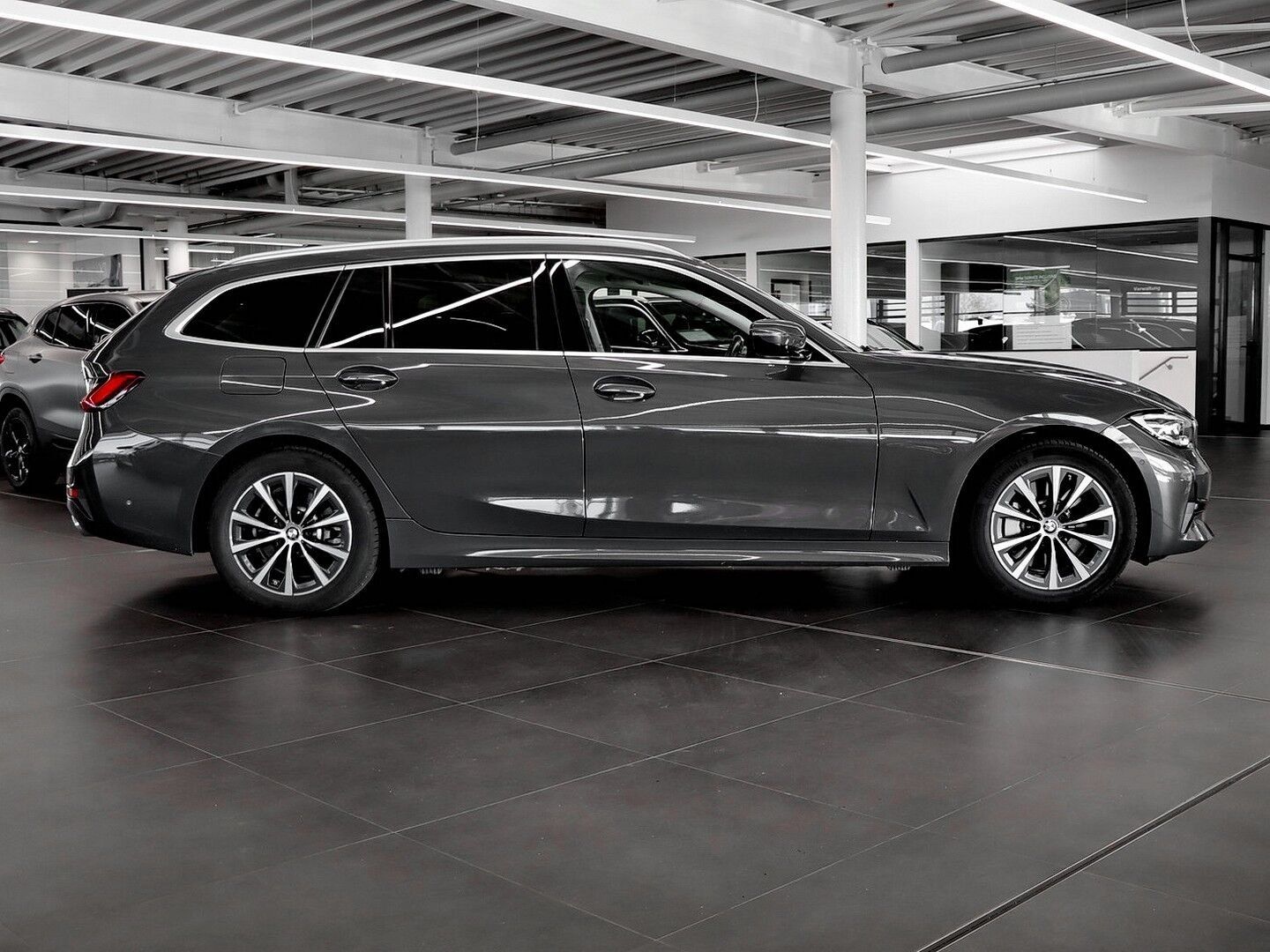 BMW 330e Touring Anhängekupplung foto 2