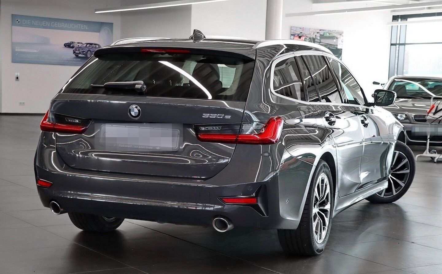 BMW 330e Touring Anhängekupplung foto 3