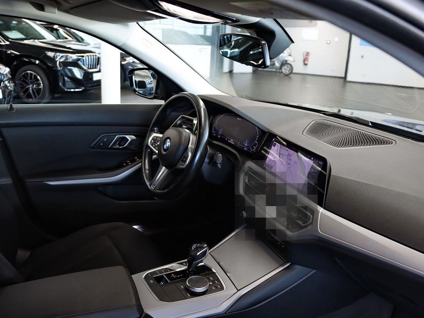 BMW 330e Touring Anhängekupplung foto 6