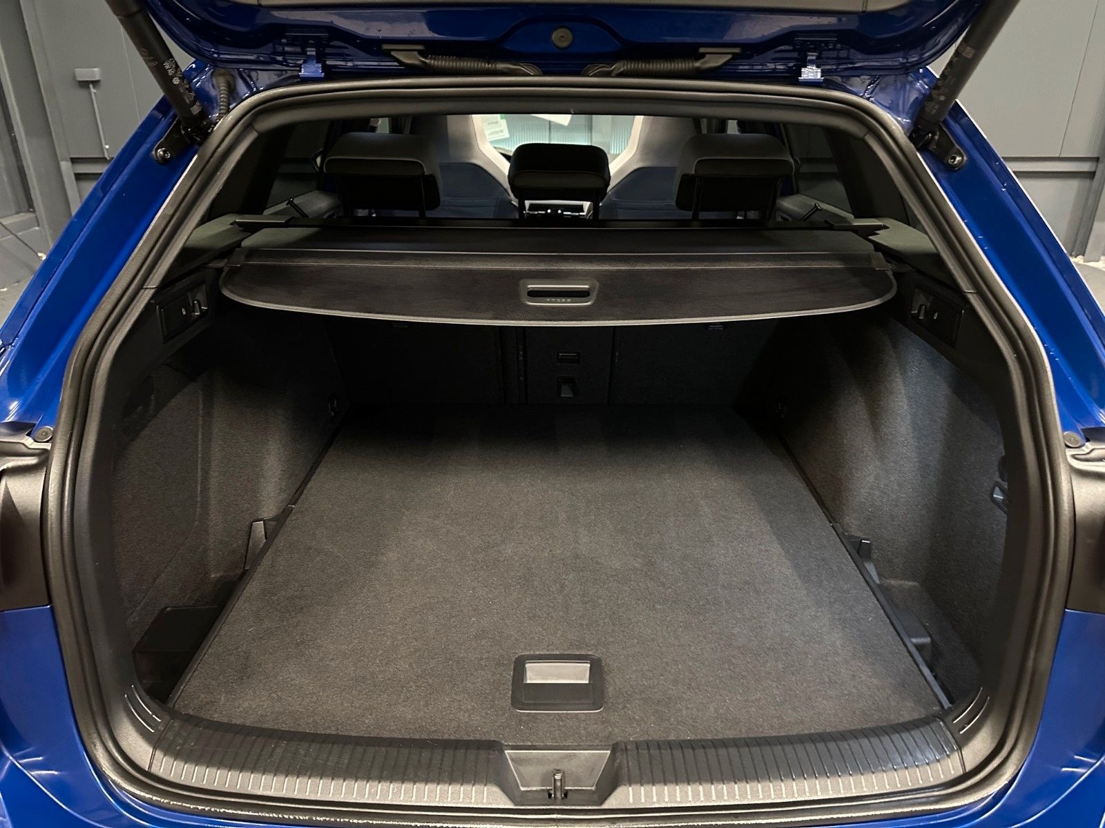 Volkswagen Golf Variant R-Line 4Motion*PANORAMA*AHK*Standhz foto 32