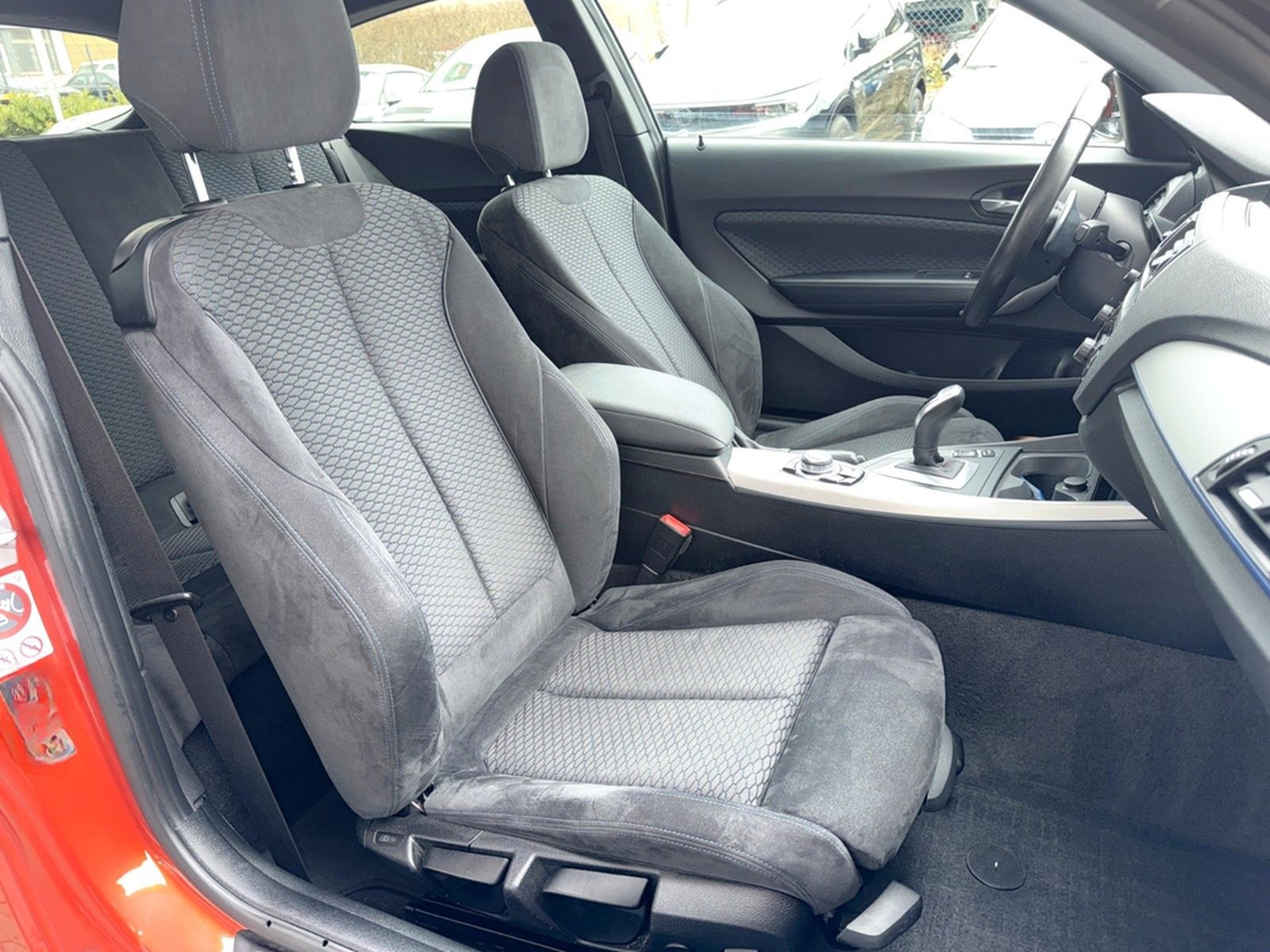 BMW 120 i Lim M Sport *1. HAND*PANO*SITZH*LED*SCHECK foto 16