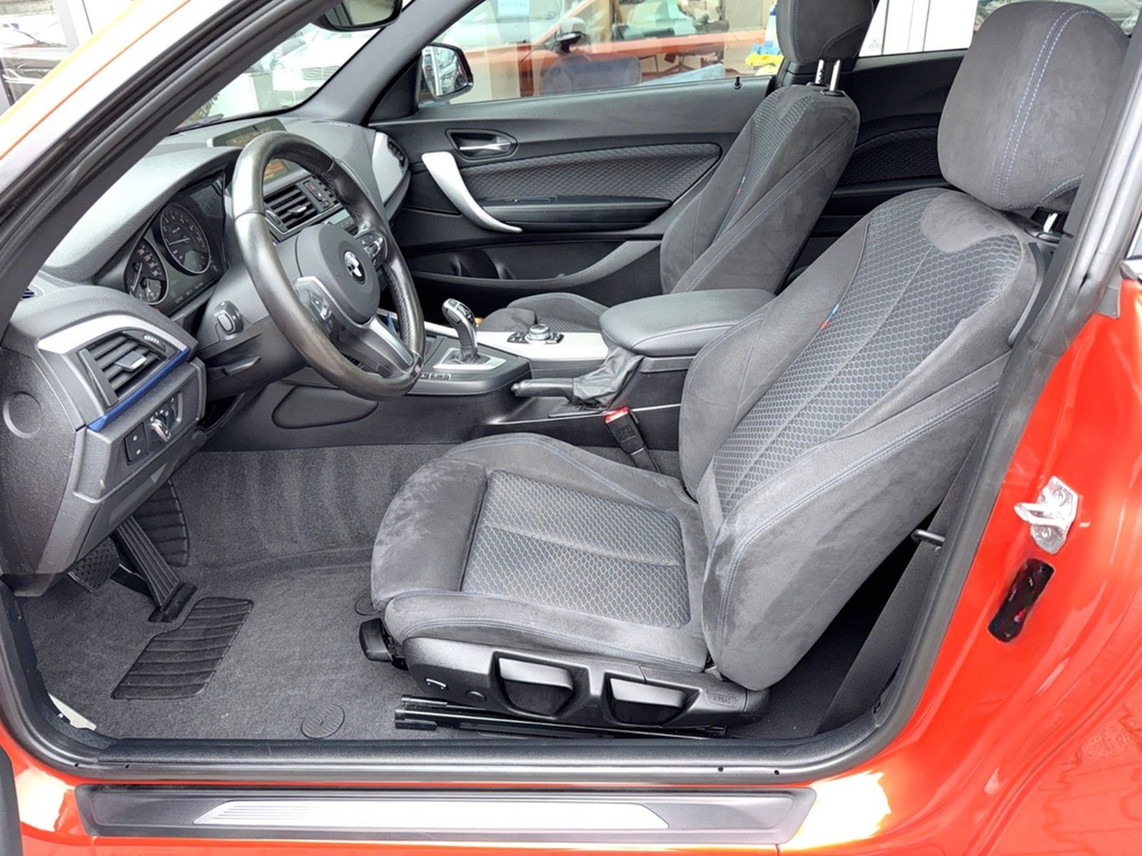 BMW 120 i Lim M Sport *1. HAND*PANO*SITZH*LED*SCHECK foto 26