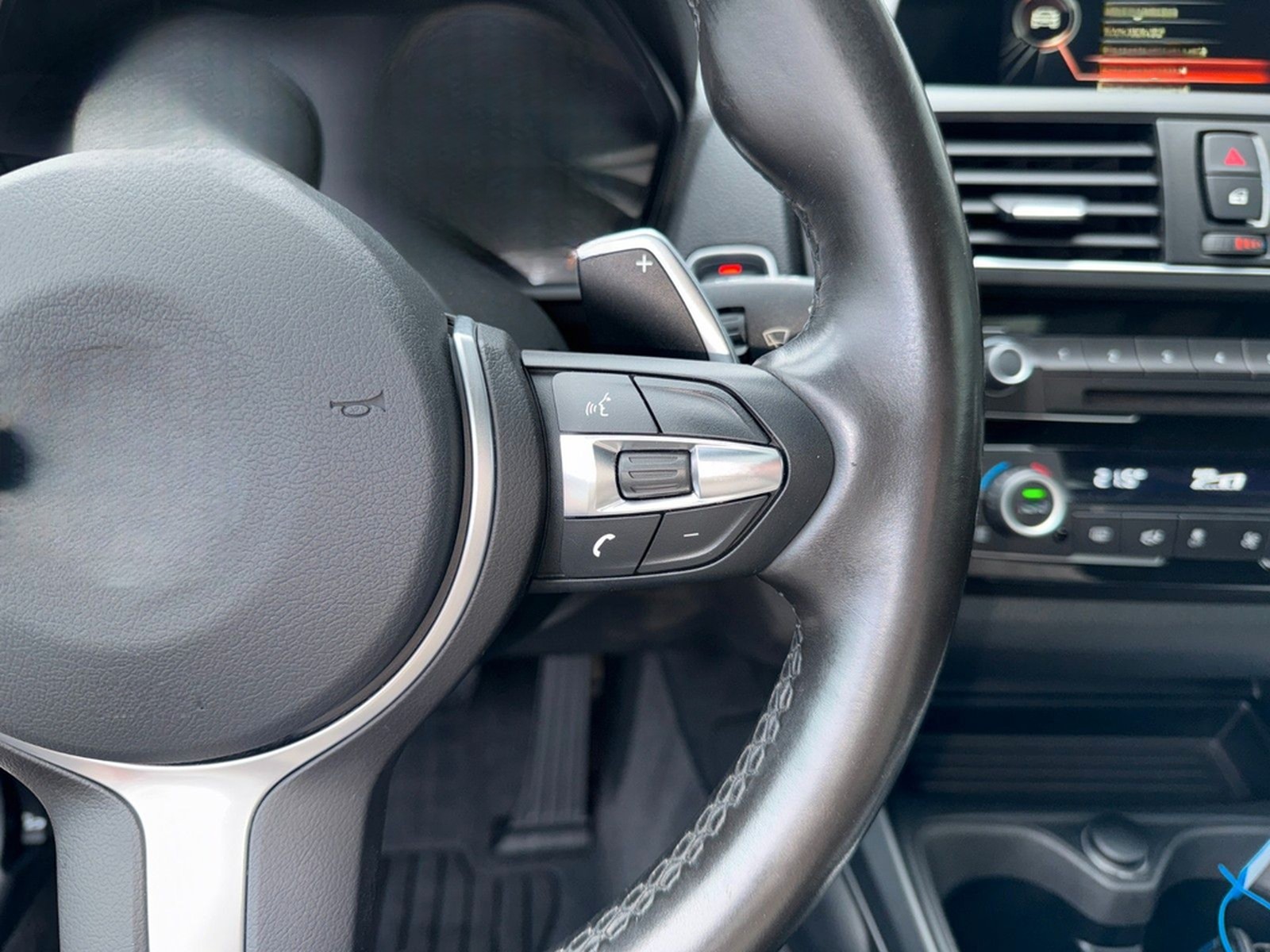 BMW 120 i Lim M Sport *1. HAND*PANO*SITZH*LED*SCHECK foto 32
