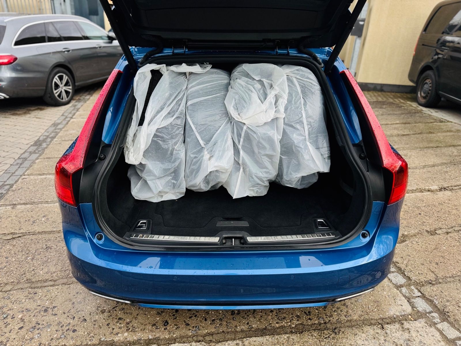 Volvo V90 T5 R-Design / 19 Zoll / Carbon / foto 18