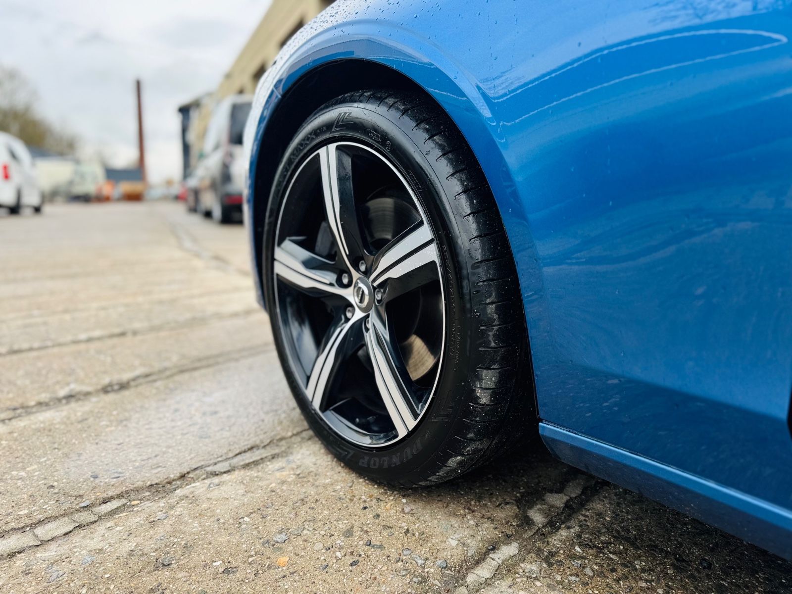 Volvo V90 T5 R-Design / 19 Zoll / Carbon / foto 19