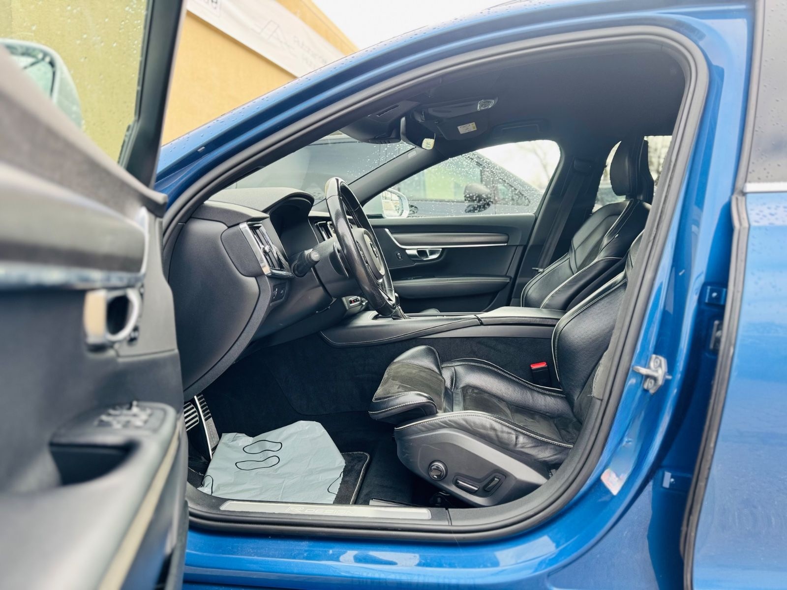 Volvo V90 T5 R-Design / 19 Zoll / Carbon / foto 9