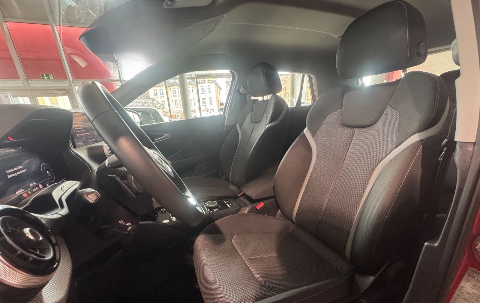 Audi Q2 35 TDI quattro S-line S-tronic Navi Matrix foto 13