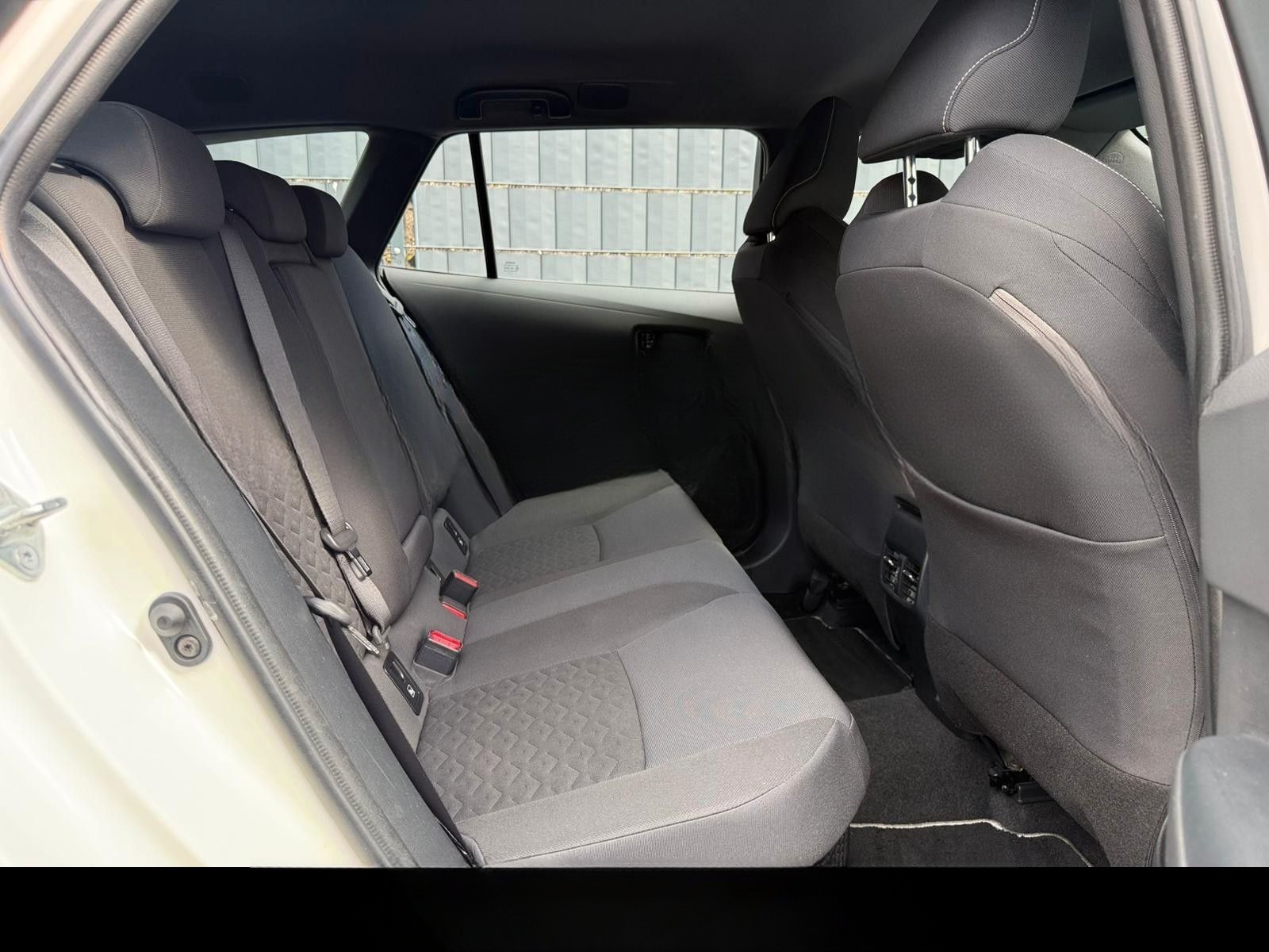 Toyota Corolla Touring Sports Hybrid Business Edition foto 25