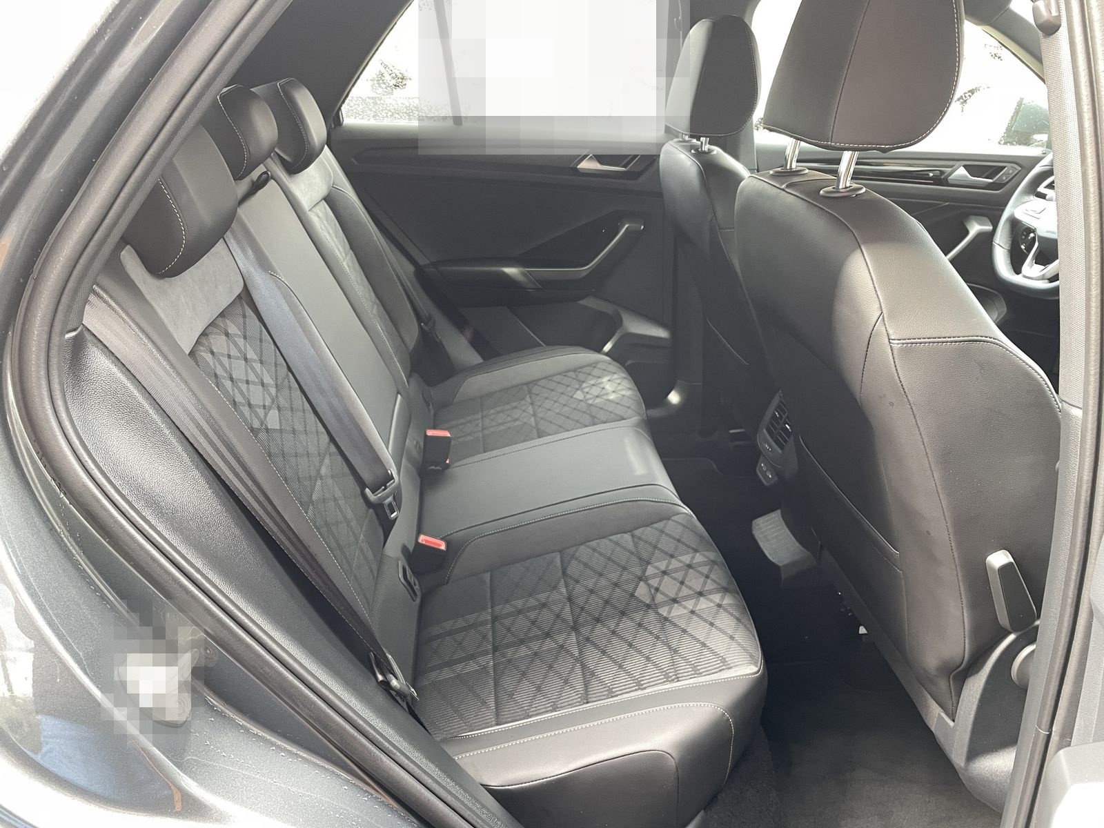 Volkswagen T-Roc 1.5 TSI DSG R-Line*ACC*AppLink*Sitzhzg* foto 7