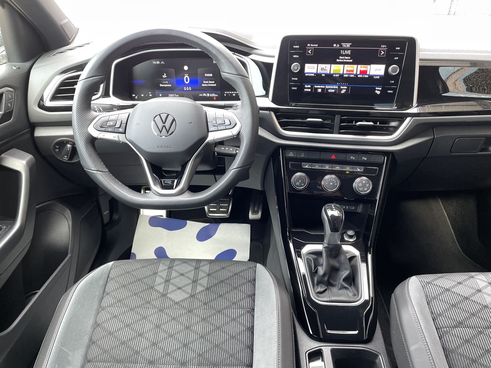 Volkswagen T-Roc 1.5 TSI DSG R-Line*ACC*AppLink*Sitzhzg* foto 10