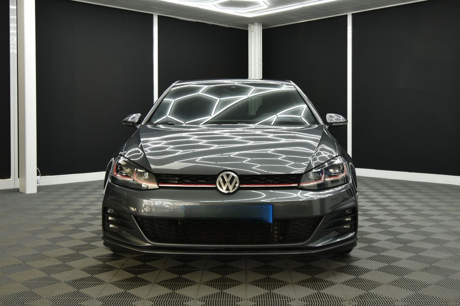 Volkswagen Golf VII Lim. GTI 275 PS LED Navi ACC DAB+ RFK foto 2