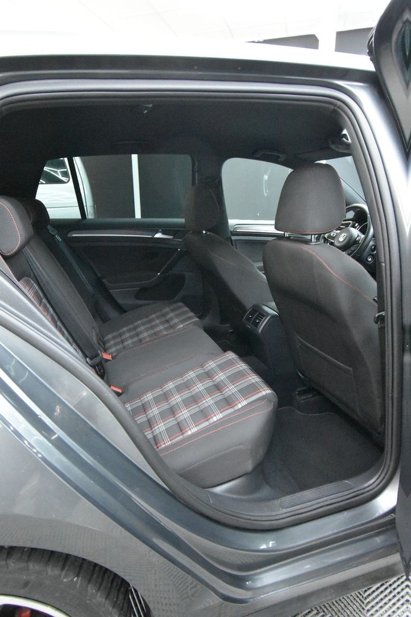 Volkswagen Golf VII Lim. GTI 275 PS LED Navi ACC DAB+ RFK foto 16