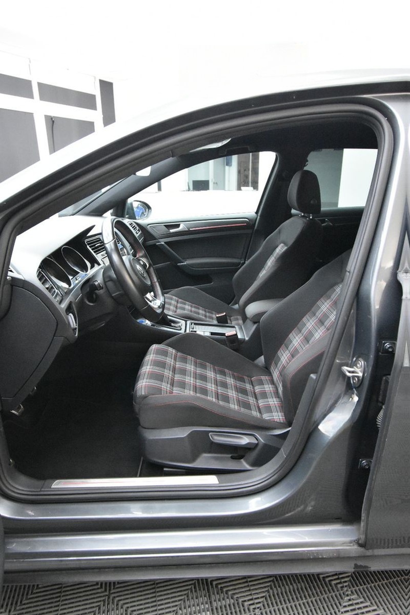 Volkswagen Golf VII Lim. GTI 275 PS LED Navi ACC DAB+ RFK foto 24
