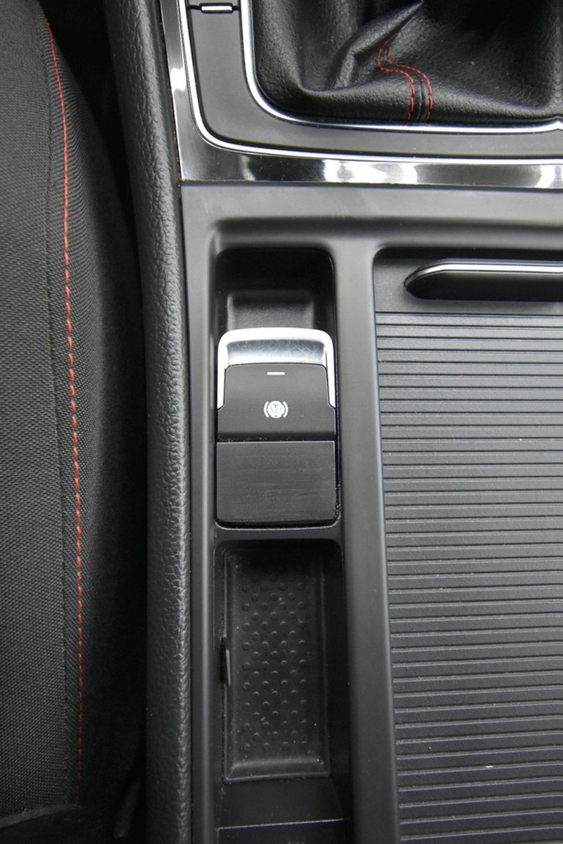 Volkswagen Golf VII Lim. GTI 275 PS LED Navi ACC DAB+ RFK foto 29