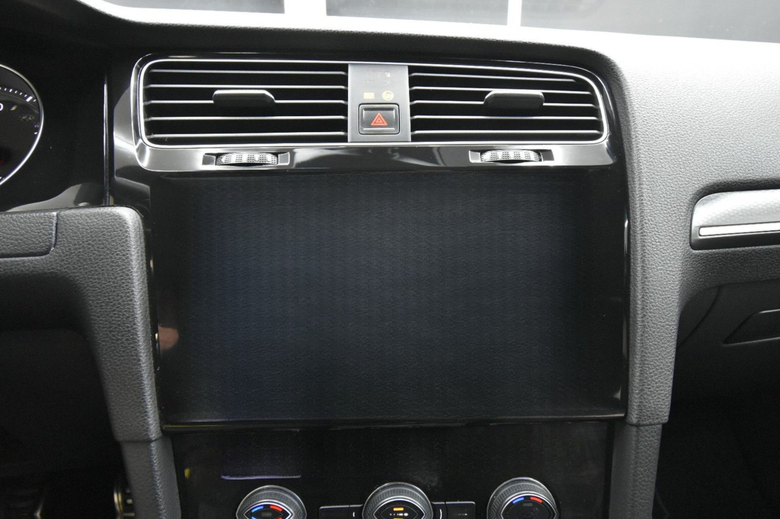 Volkswagen Golf VII Lim. GTI 275 PS LED Navi ACC DAB+ RFK foto 36