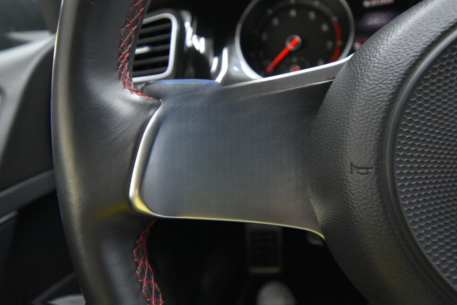 Volkswagen Golf VII Lim. GTI 275 PS LED Navi ACC DAB+ RFK foto 38