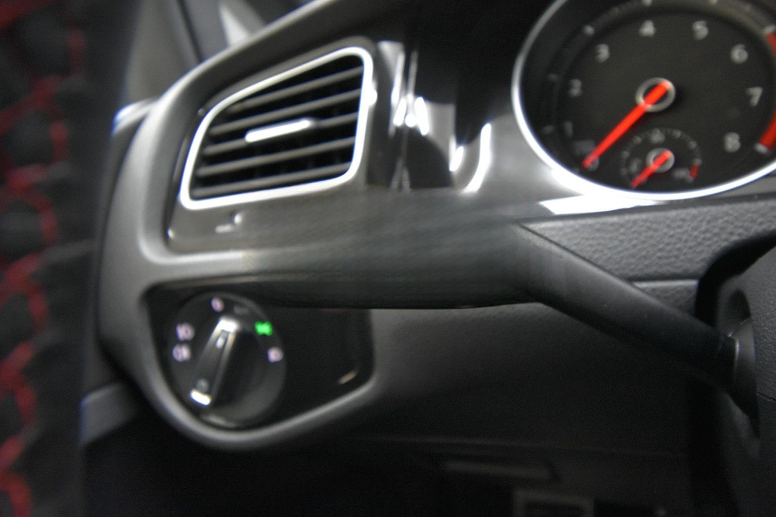 Volkswagen Golf VII Lim. GTI 275 PS LED Navi ACC DAB+ RFK foto 40