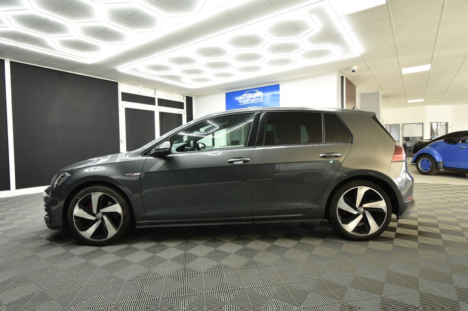 Volkswagen Golf VII Lim. GTI 275 PS LED Navi ACC DAB+ RFK foto 5