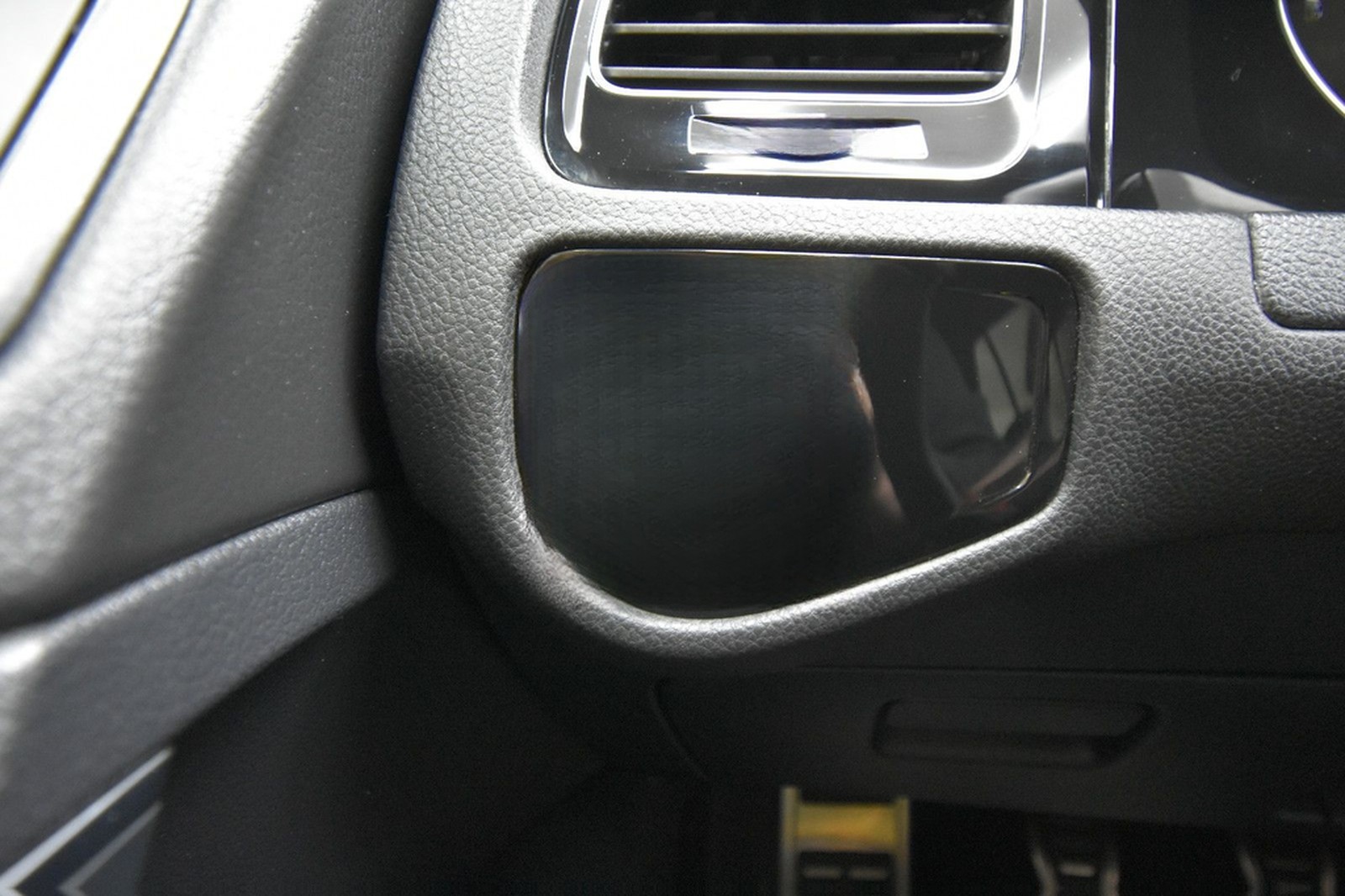 Volkswagen Golf VII Lim. GTI 275 PS LED Navi ACC DAB+ RFK foto 42