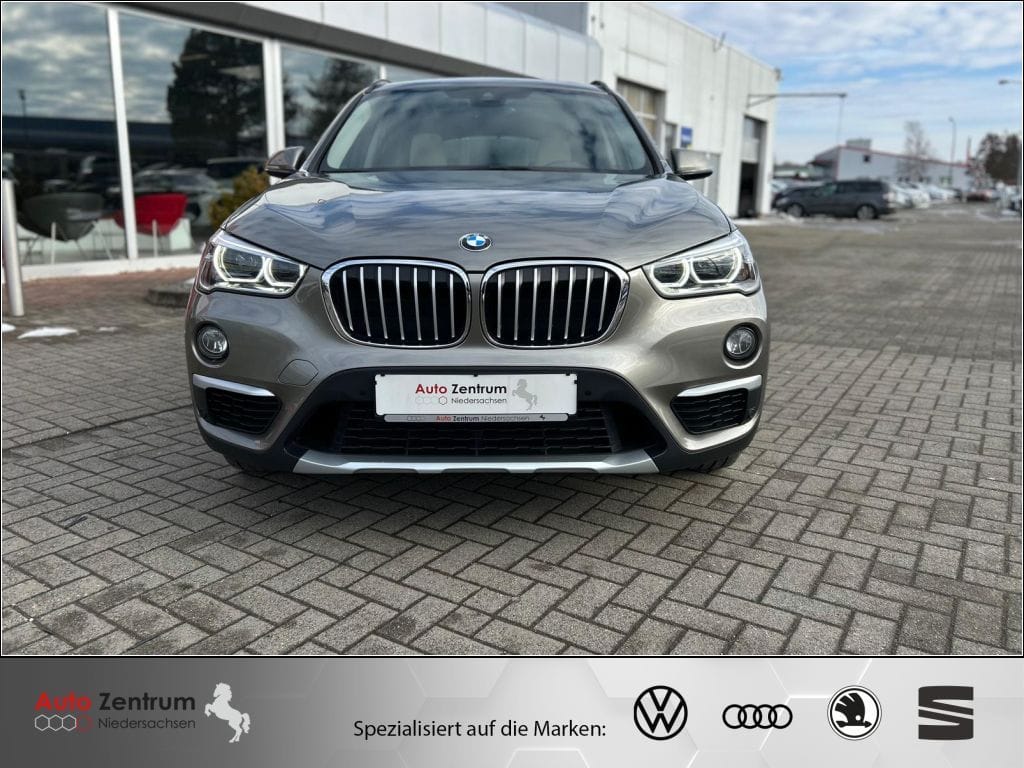 BMW X1 xDrive25d xLine ab AHK foto 2