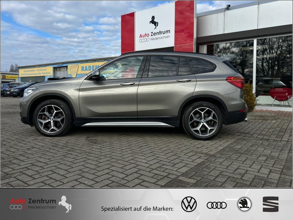 BMW X1 xDrive25d xLine ab AHK foto 11