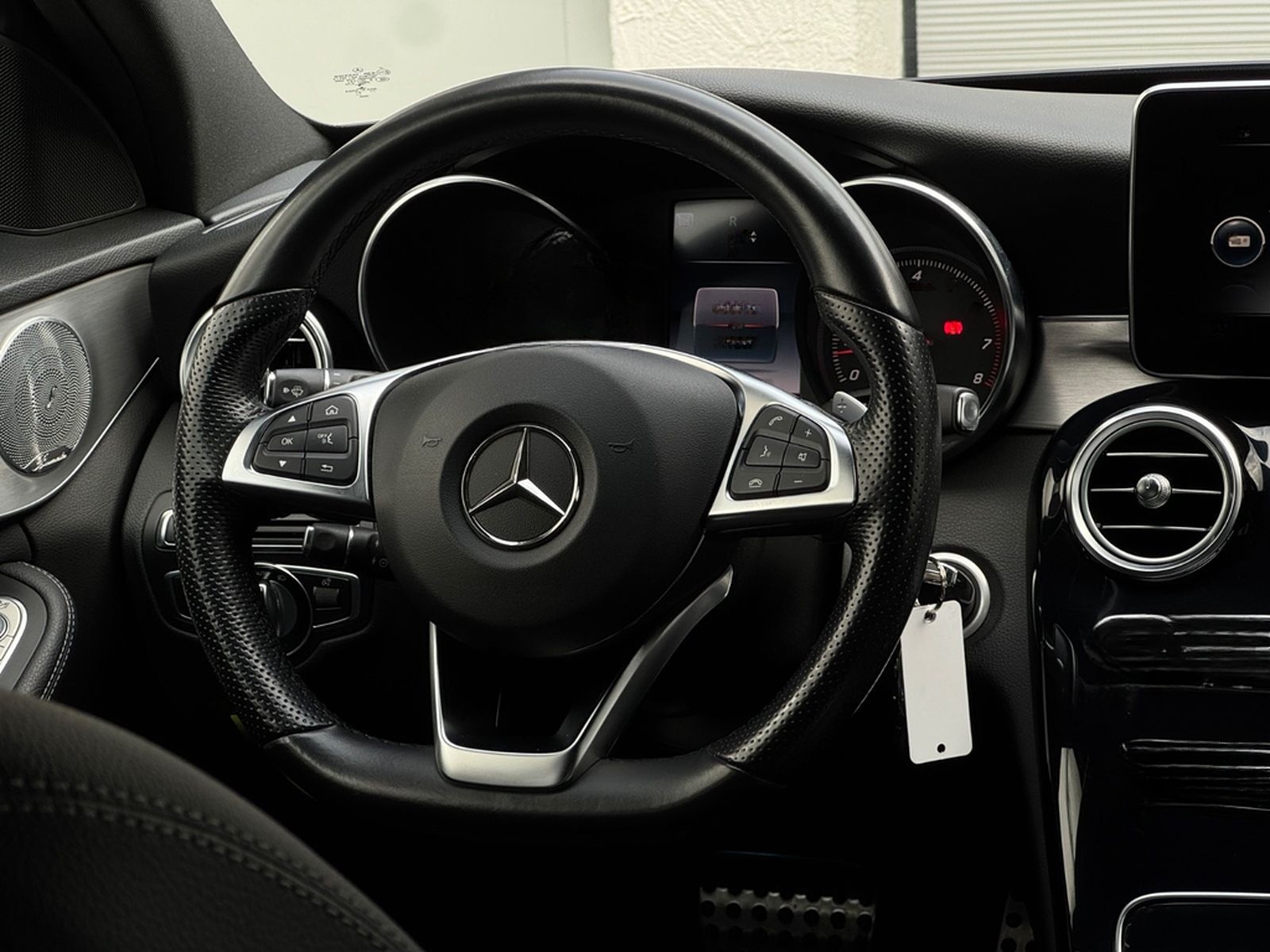 Mercedes-Benz C 180 Lim CGI**AMG LINE** foto 17