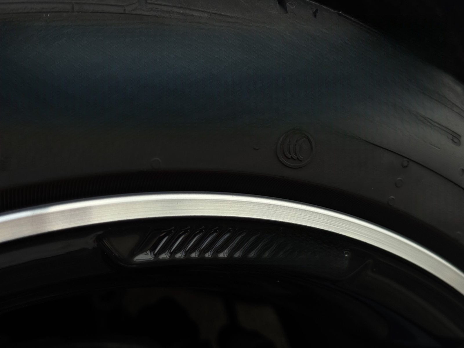 Mercedes-Benz C 180 Lim CGI**AMG LINE** foto 26