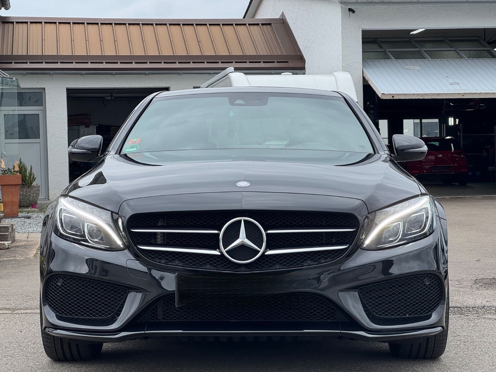 Mercedes-Benz C 180 Lim CGI**AMG LINE** foto 4