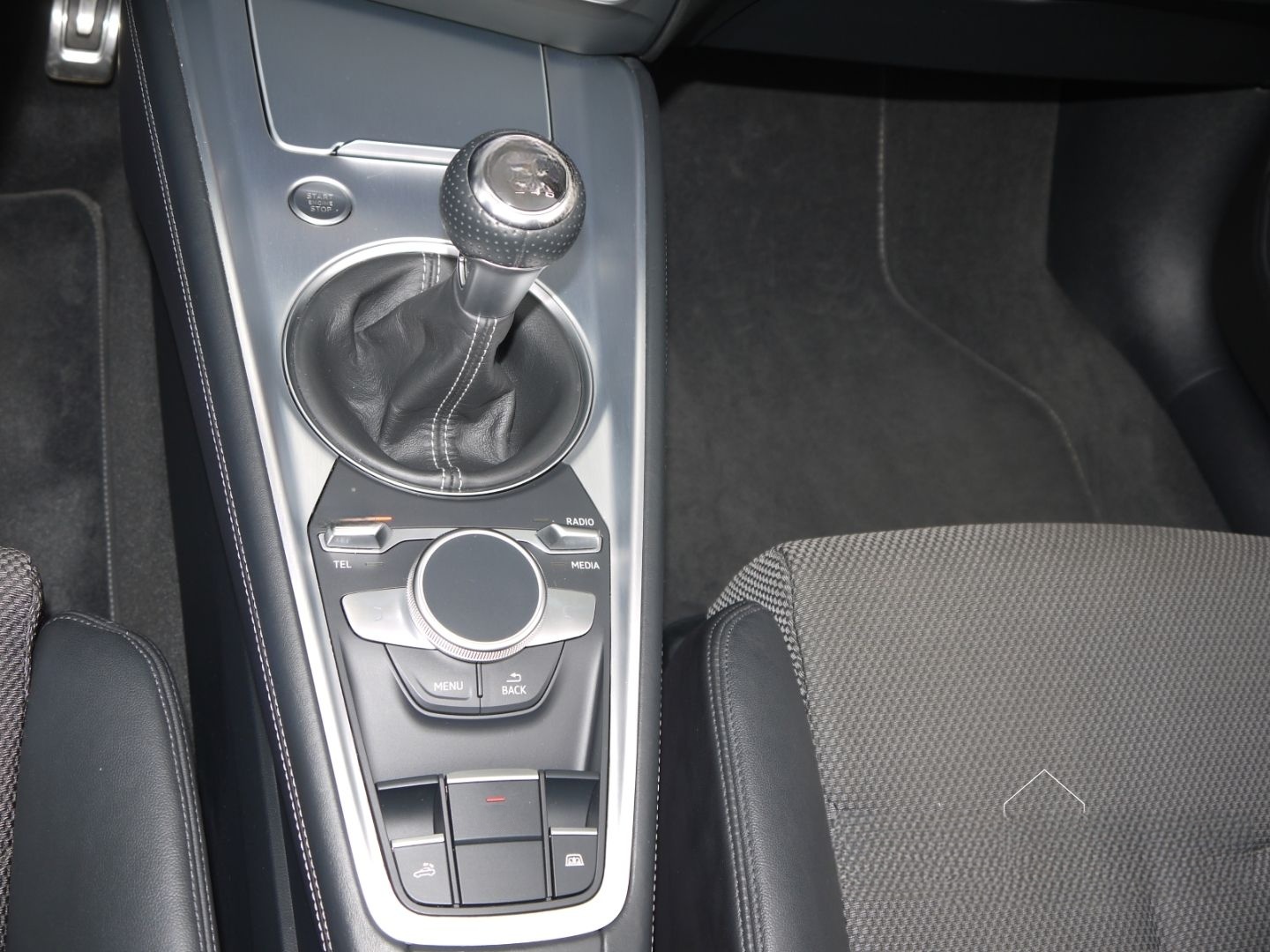 Audi TT Roadster 2.0 TDI S line NAVI Xenon GRA foto 12