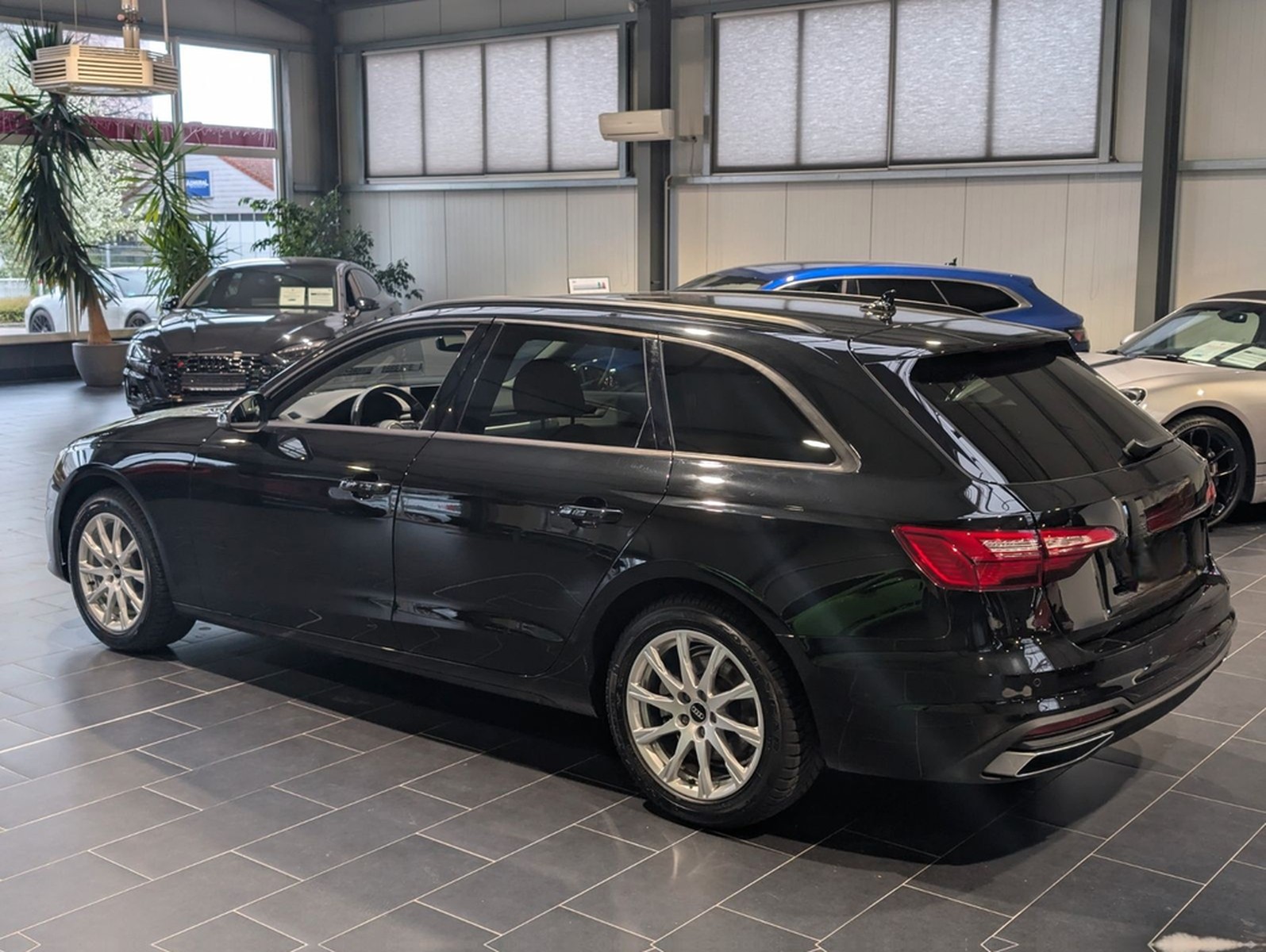 Audi A4 Avant 35 TFSI S tronic 1.Hand foto 2