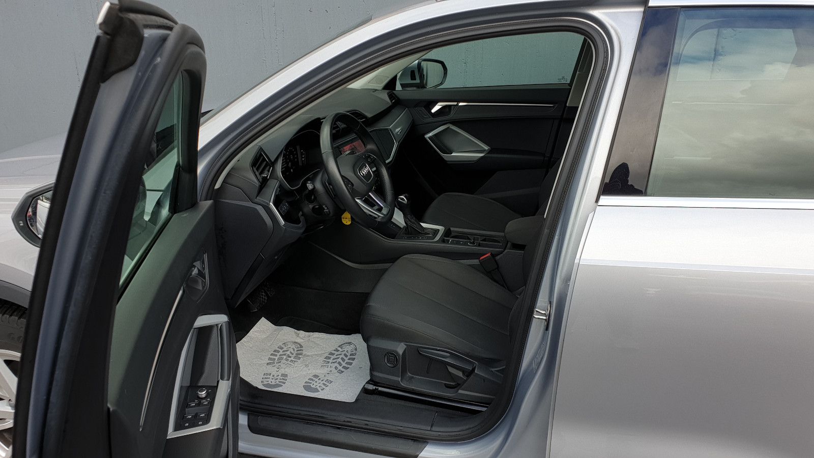 Audi Q3 35 TDI S tronic Virtrual/Navi/Kamera/Alu foto 6