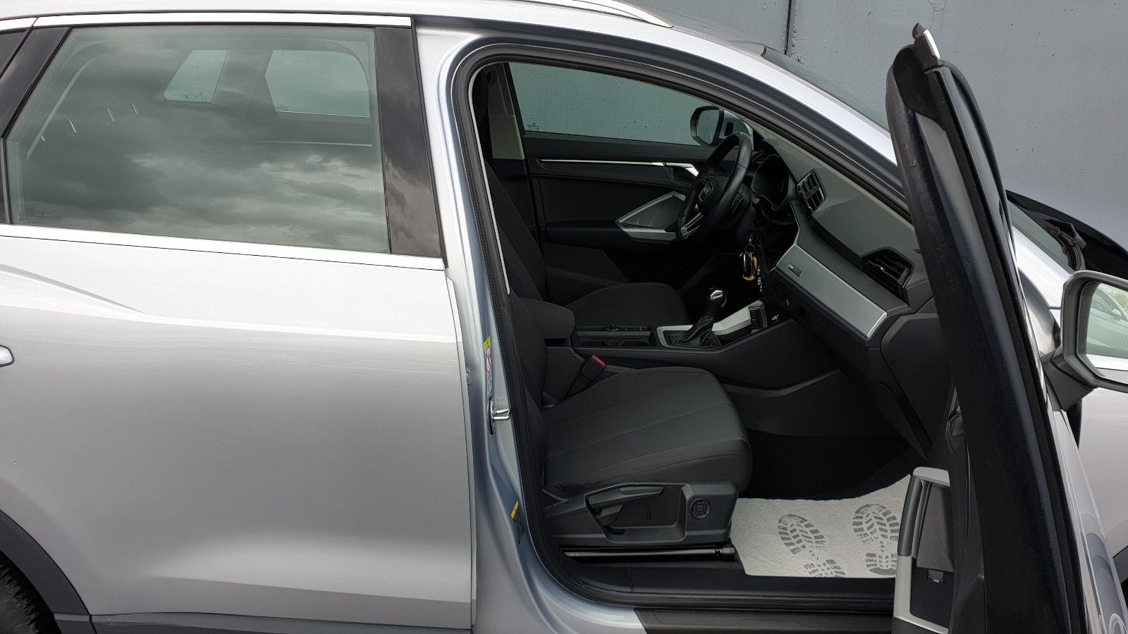 Audi Q3 35 TDI S tronic Virtrual/Navi/Kamera/Alu foto 7