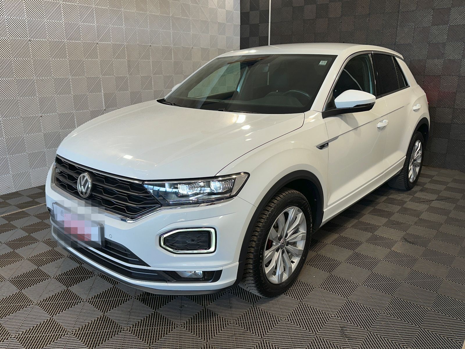 Volkswagen T-Roc 1.5 TSI Sport*R LINE*LED-R.KAM-SPUR-SP.FW foto 2