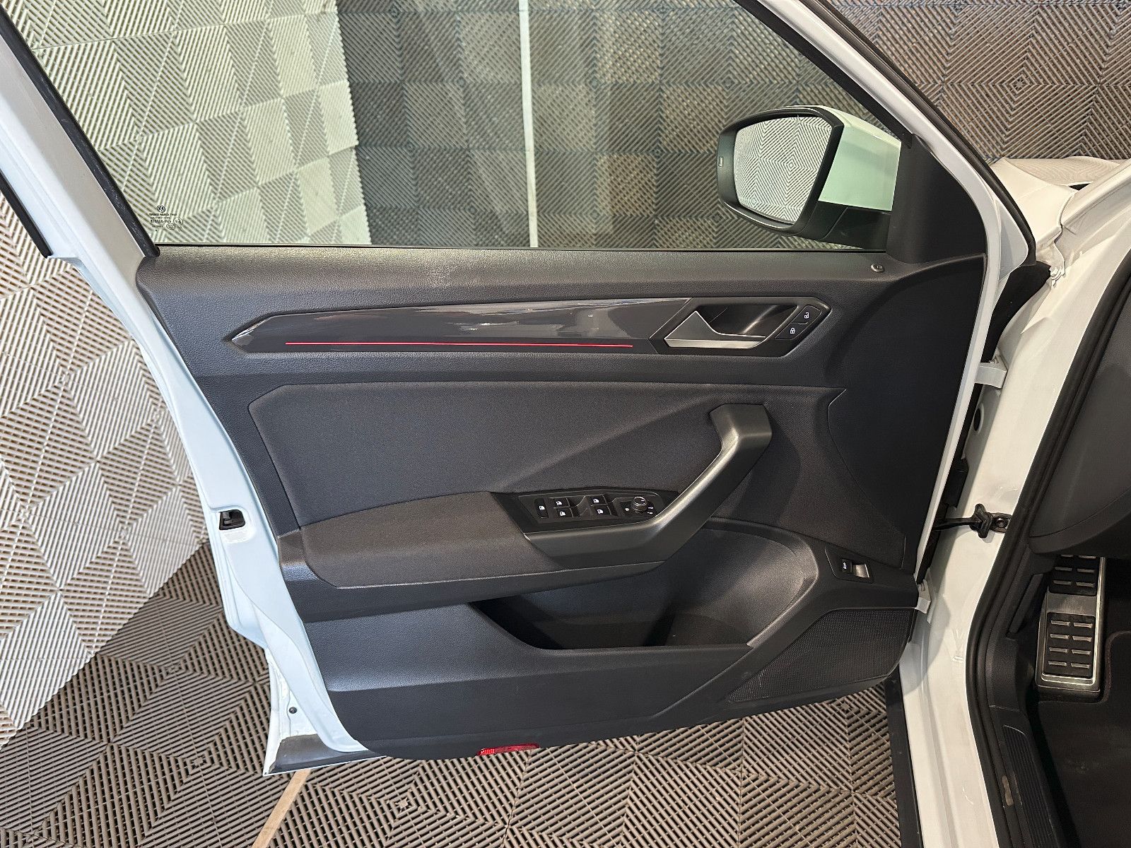 Volkswagen T-Roc 1.5 TSI Sport*R LINE*LED-R.KAM-SPUR-SP.FW foto 19