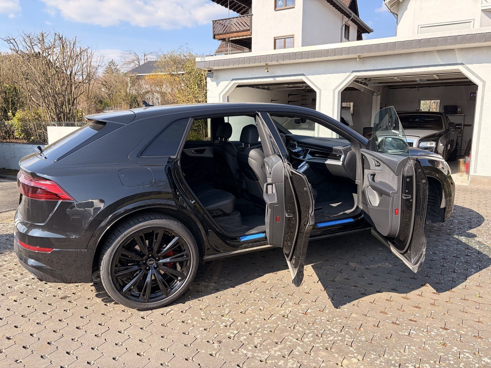 Audi SQ8 4.0 V8 Black in Black mit neuen 23 Zoll, Pan foto 16