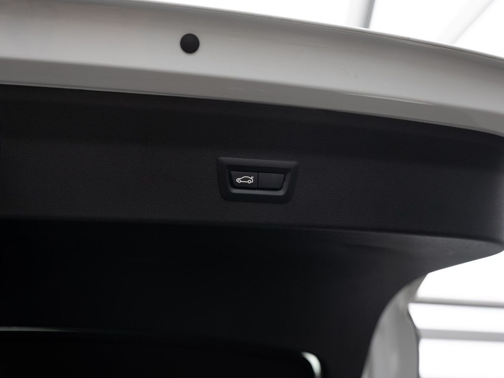 BMW X4 xDrive 30d M-Sport FACEL. PANO AHK HUD 360° foto 15