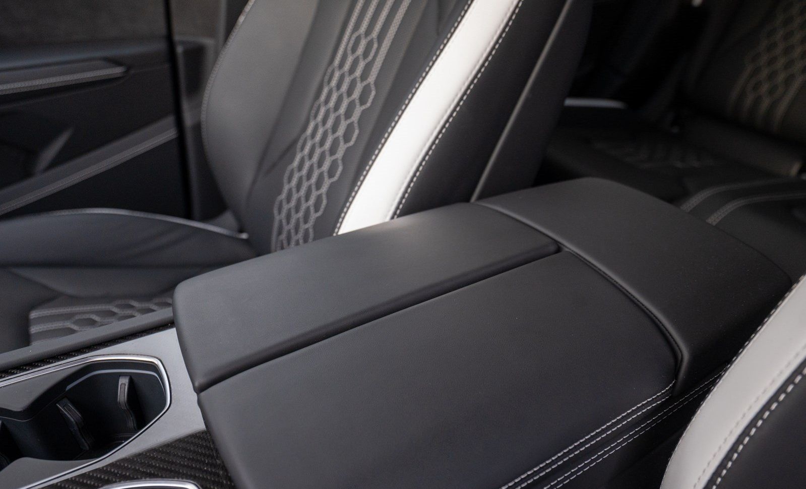 Lamborghini Urus S 23" B&O PANO MASSAGE PARK-ASSIST ADP foto 23