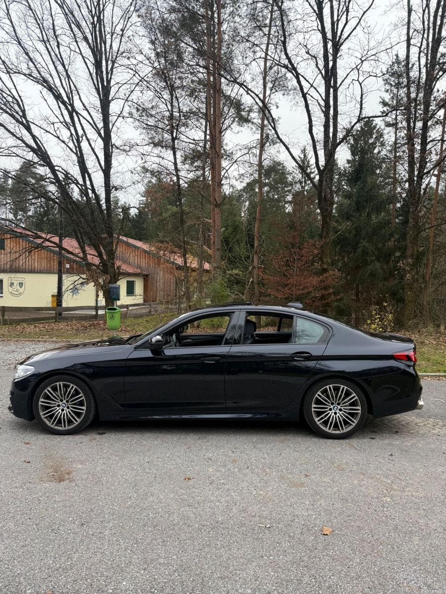 BMW M550i xDrive | Head-Up | Harman Kardon etc... foto 5