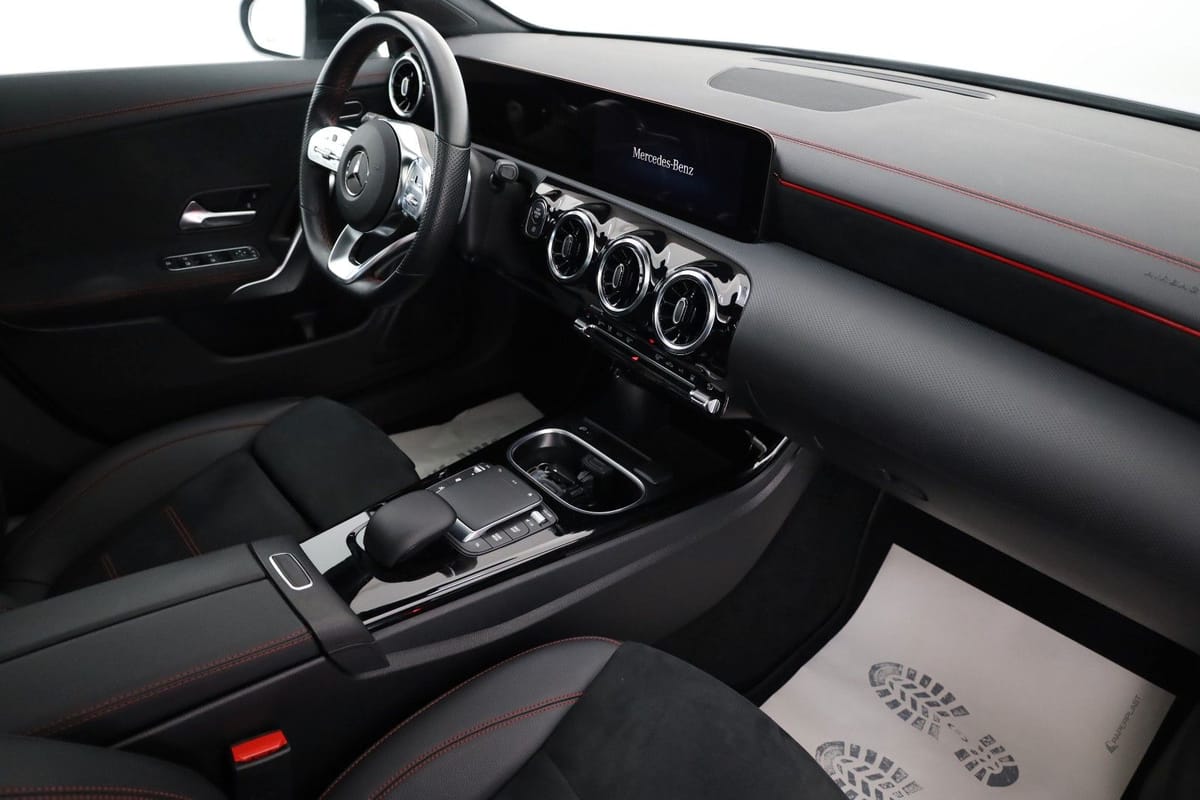 Mercedes-Benz CLA 220d SB 4M AMG Navi,PanDach,Night/Park Paket foto 3