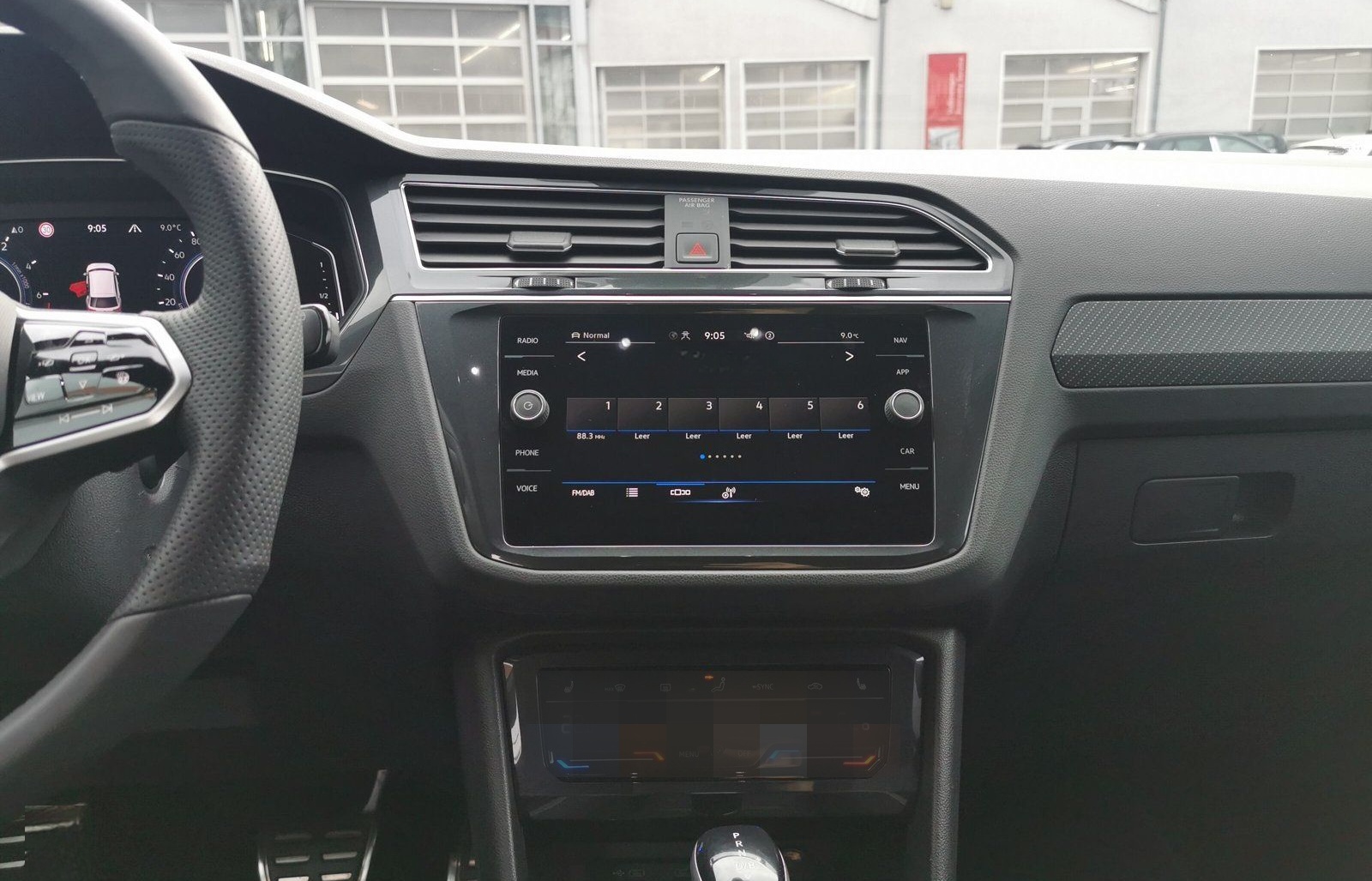 Volkswagen Tiguan R-Line 1.4 eHybr. IQ.Light RearView DCC A foto 15