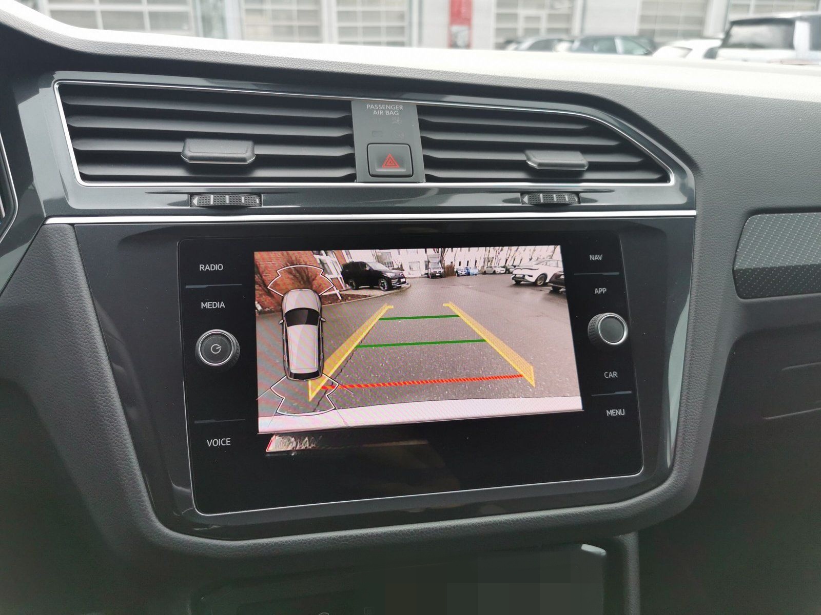 Volkswagen Tiguan R-Line 1.4 eHybr. IQ.Light RearView DCC A foto 18