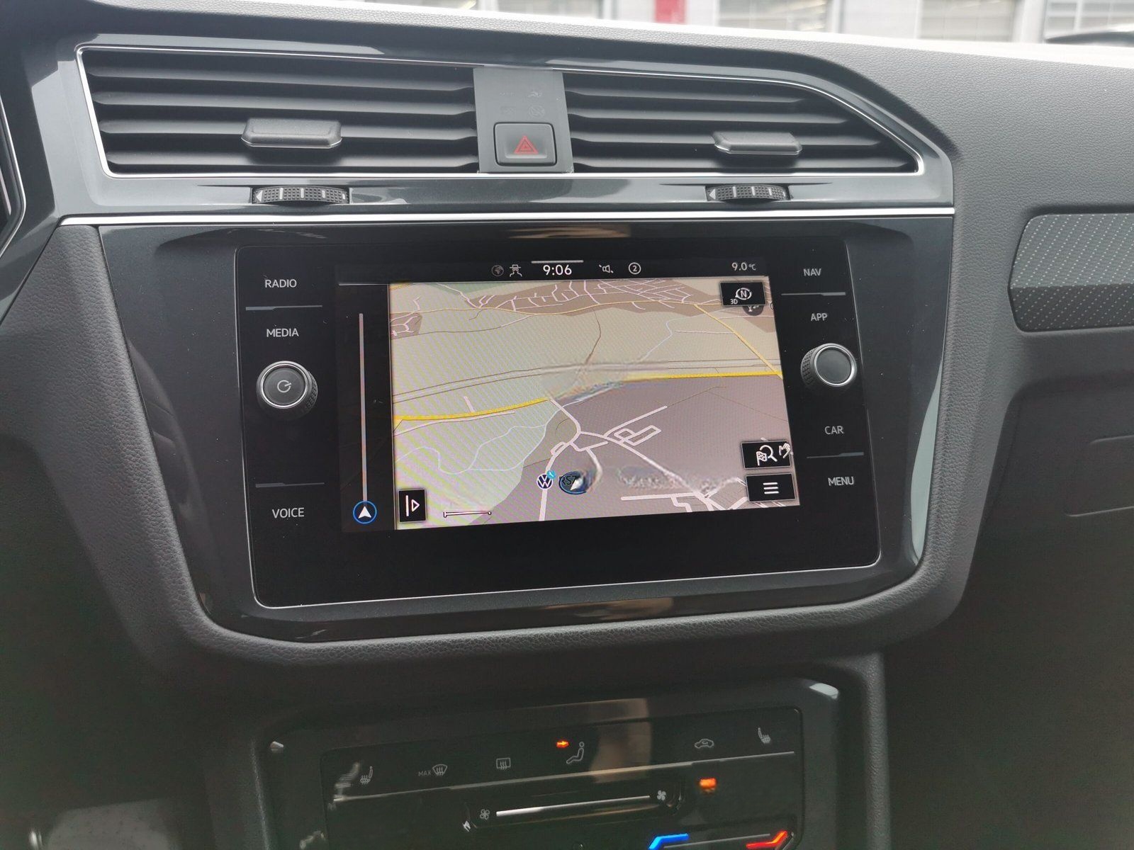 Volkswagen Tiguan R-Line 1.4 eHybr. IQ.Light RearView DCC A foto 19