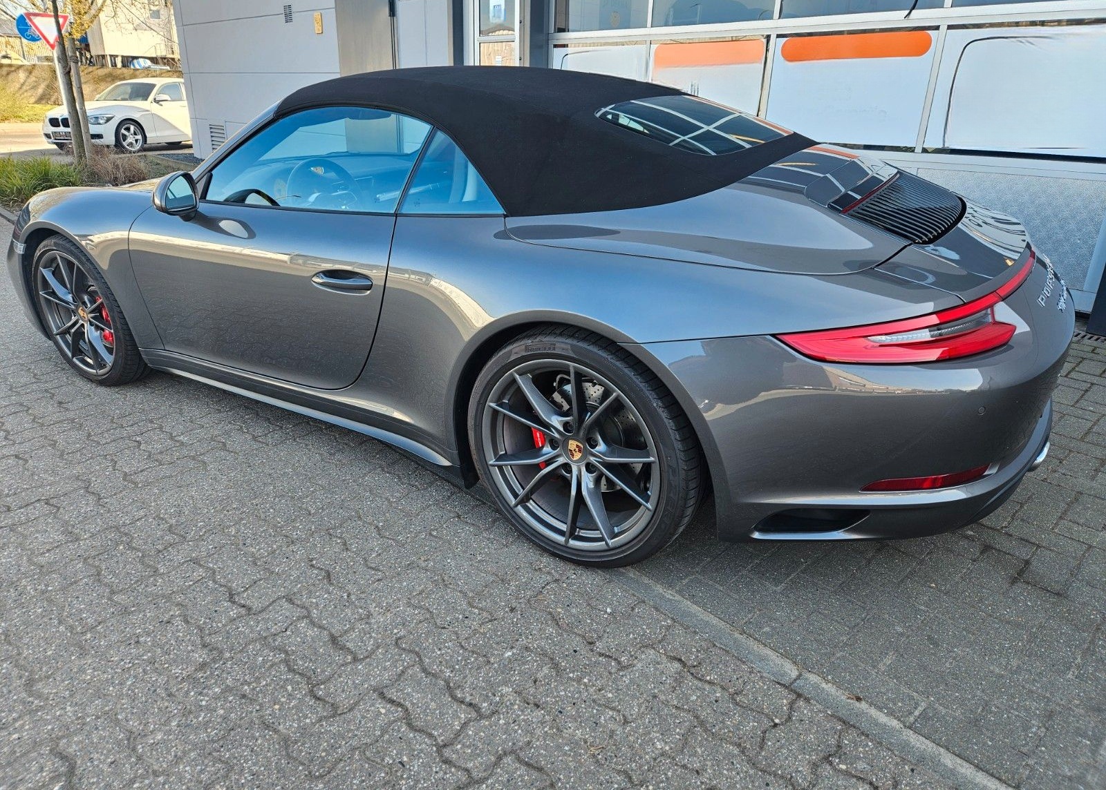 Porsche 911 Carrera 4 S Cabriolet Lift,Approved bis 2027 foto 15